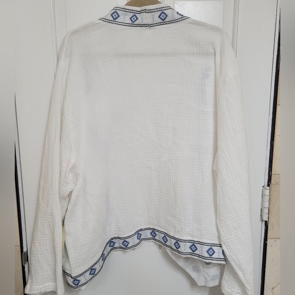 Cynthia Rowley White Open-Front Embroidered Gauze Kimono with Blue Floral Trim - Picture 2 of 10